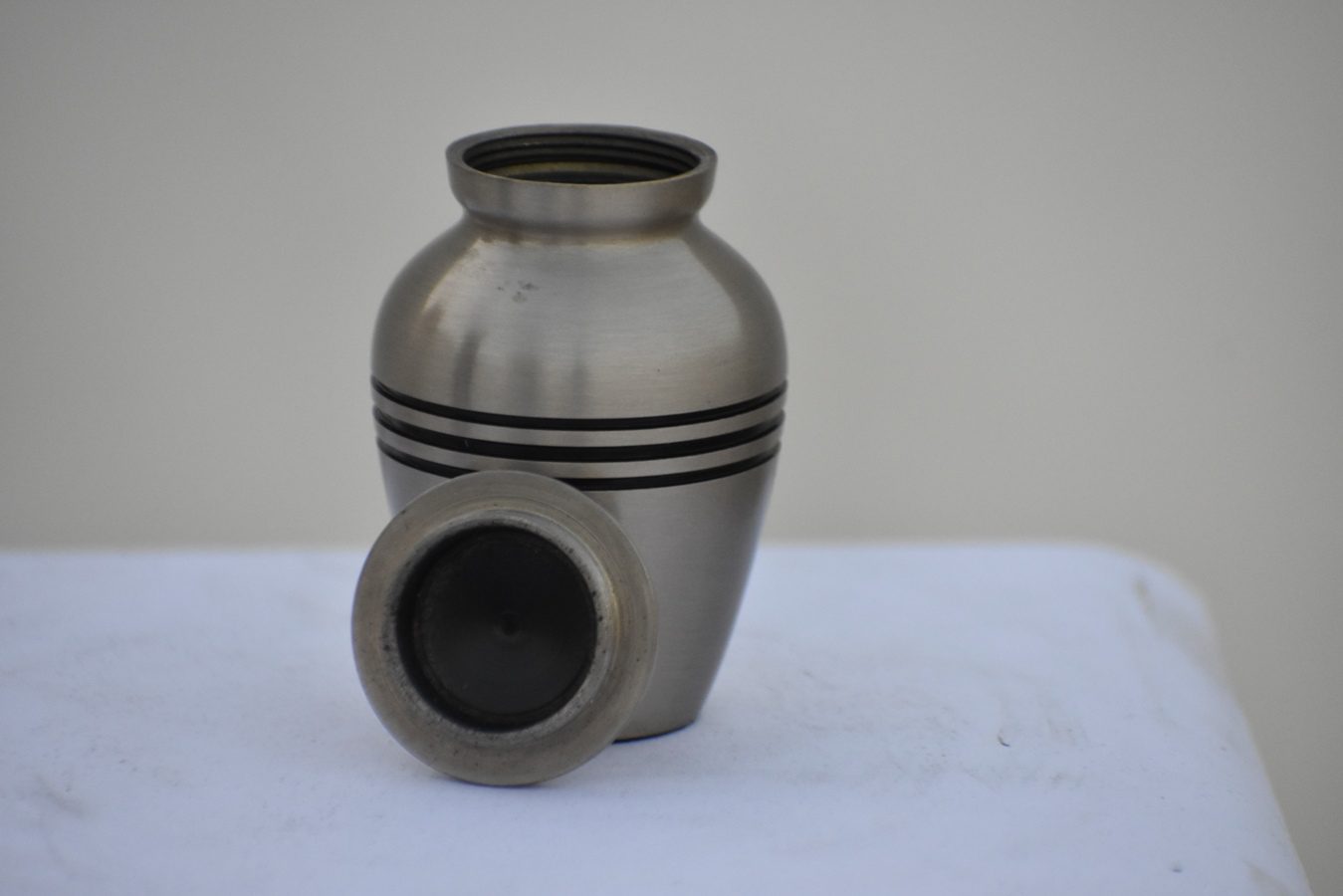 Classic Silver Keepsake Urn - Image 4